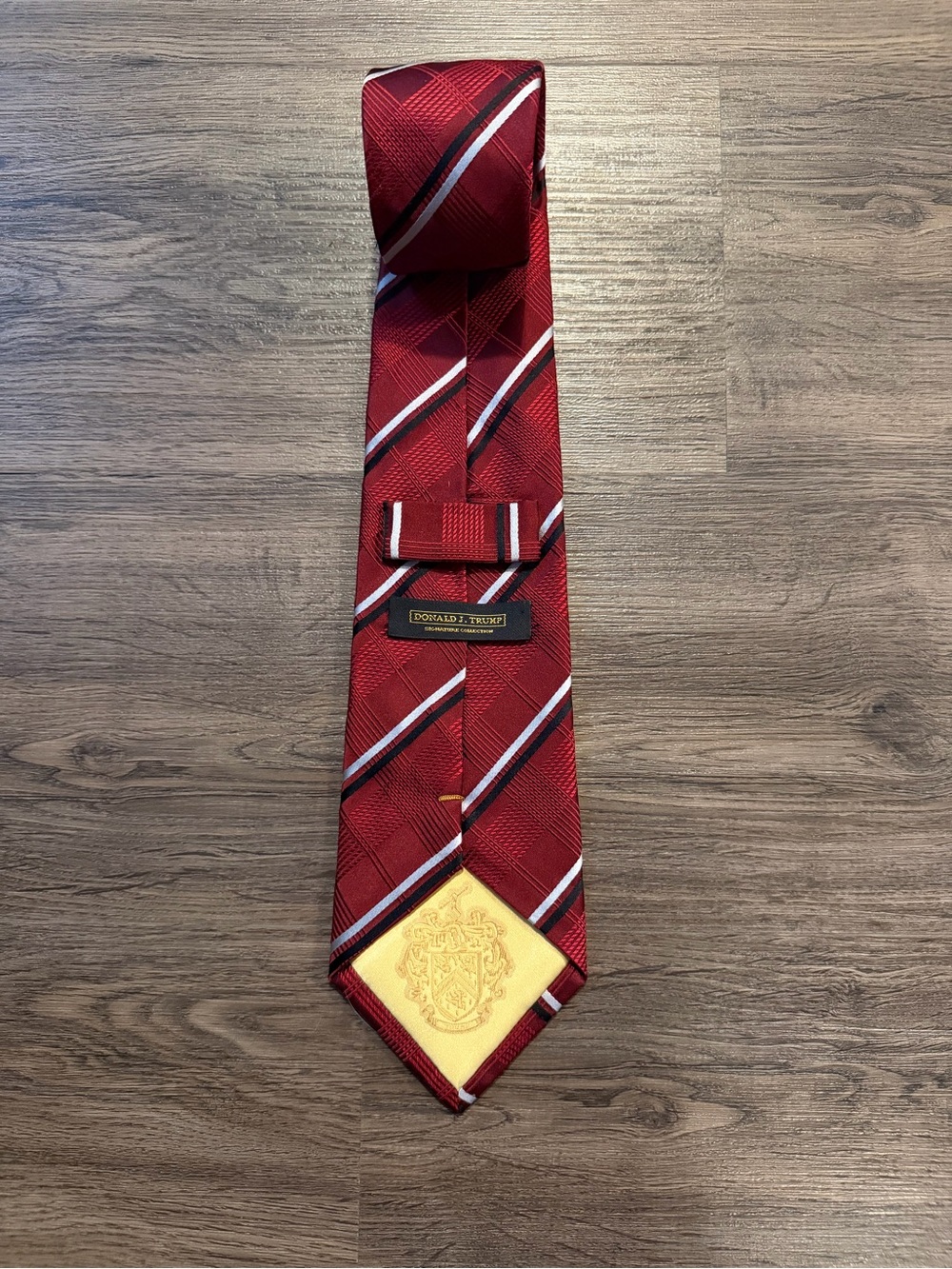 Donald J Trump Gold Bar Signature Collection Red 100% Silk Tie